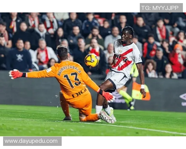 瓦伦西亚吉利亚蒙中场硬度对抗巴萨的战术分析与比赛展望